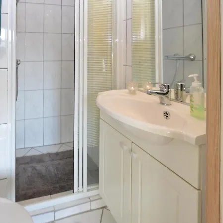 Three-bedroom Holiday In Prasto * Præstø