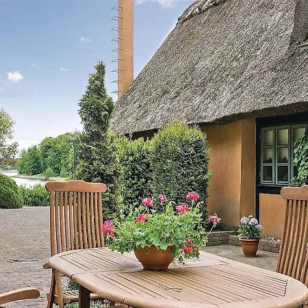 Three-bedroom Holiday In Prasto * Præstø