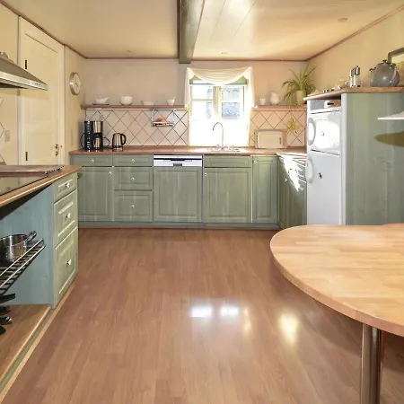 Three-bedroom Holiday In Prasto * Præstø