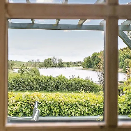 Feriehus Three-bedroom Holiday In Prasto *