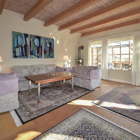 Three-bedroom Holiday In Prasto * Præstø