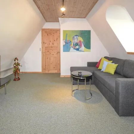 Feriehus Three-bedroom Holiday In Prasto *