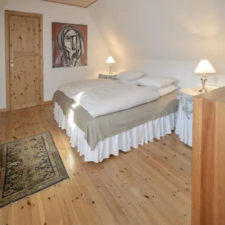 Feriehus Three-bedroom Holiday In Prasto *